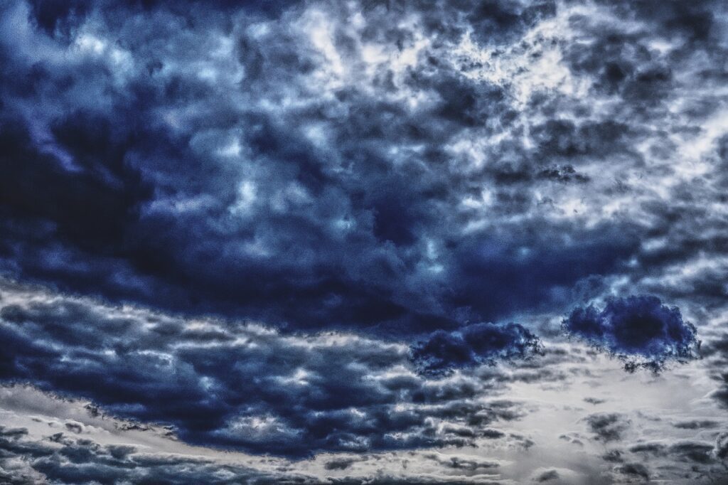 dramatic, clouds, drama-2228969.jpg